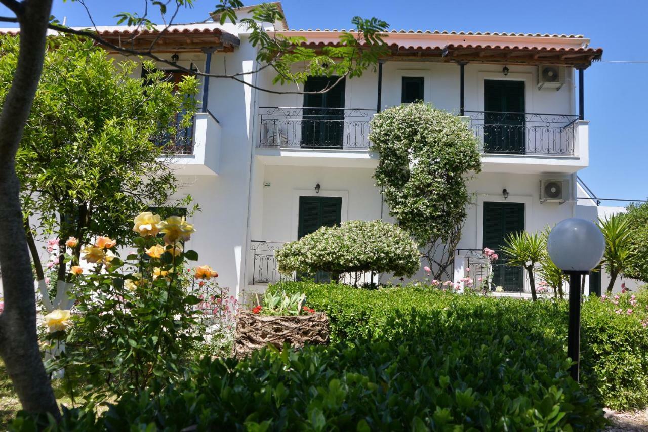 ロダKostas' Gardenアパートメント エクステリア 写真