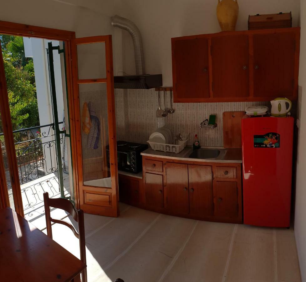 ロダKostas' Gardenアパートメント エクステリア 写真