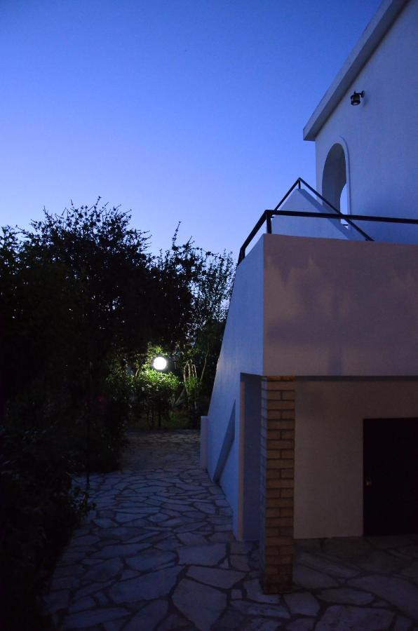 ロダKostas' Gardenアパートメント エクステリア 写真